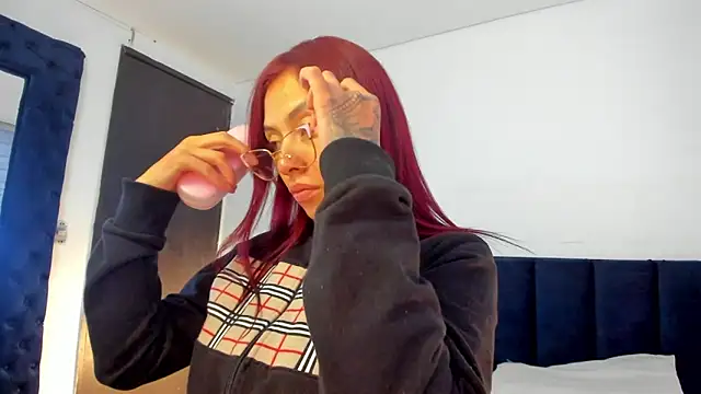 melanie roux   online show from 04.06.26