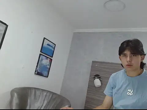 Snapshot of Tom_0001 chatting on 10.26.25 Tom 0001 online show from 10.26.25