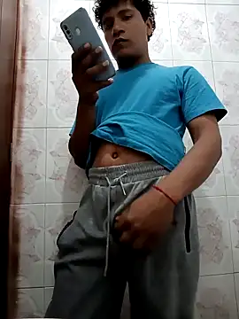 Snapshot of Gh_garciaz chatting on 12.18.25 Gh garciaz online show from 12.18.25