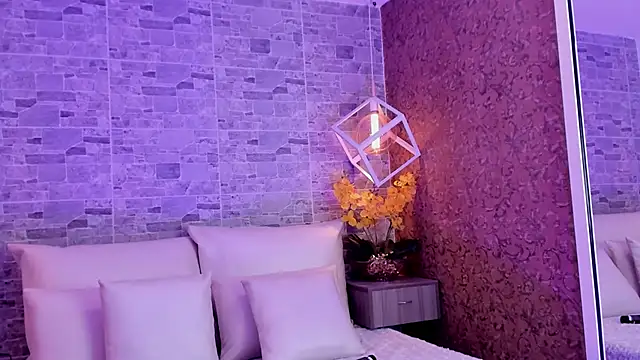 Catalina-Thompson online show from 10.27.25