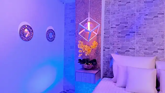 Catalina-Thompson online show from 11.07.25