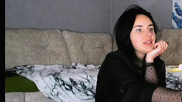 Snapshot of Kirunya chatting on 10.29.25 Kirunya online show from 10.29.25