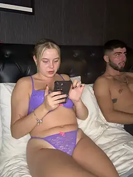 Snapshot of _AandH chatting on 01.15.26 AandH online show from 01.15.26