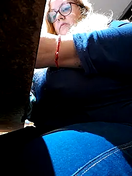 JennyInVegas online show from 10.27.25