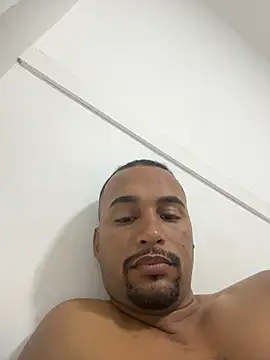 casalbrhot25 online show from 10.23.25