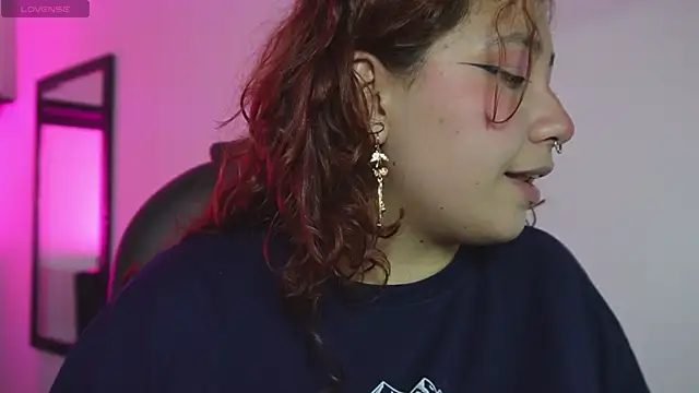 littlee red online show from 04.18.26