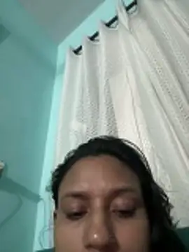 Snapshot of heenashai chatting on 11.04.25 heenashai online show from 11.04.25