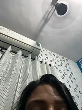 Snapshot of heenashai chatting on 11.26.25 heenashai online show from 11.26.25