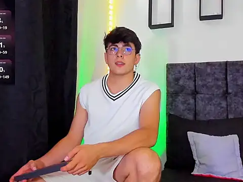 Theo Noxxx online show from 11.23.25