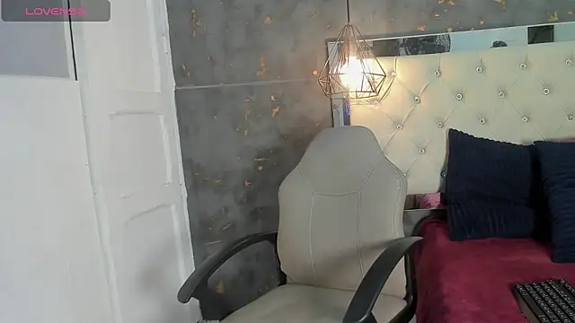 karla ruso online show from 10.25.25