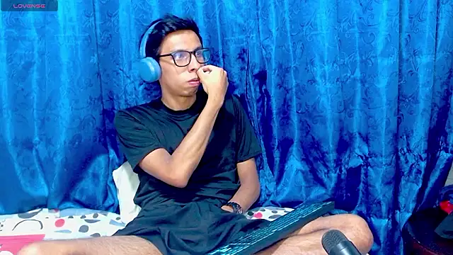 DavTwink3100 online show from 02.19.26