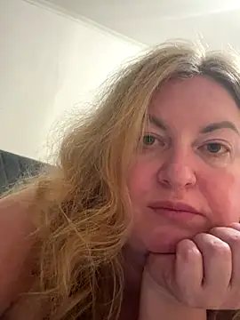 Amelia-Diamond online show from 11.23.25