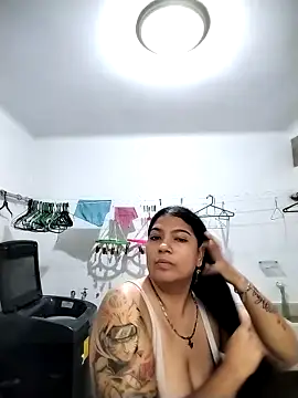 Snapshot of Ninelcita chatting on 10.23.25 Ninelcita online show from 10.23.25