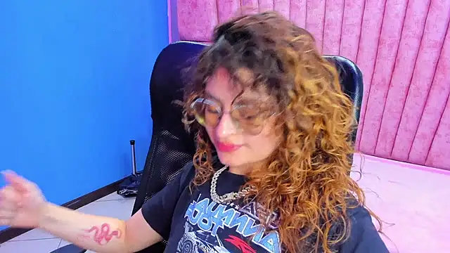 EmiliRouse  online show from 11.09.25