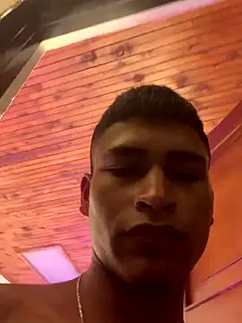 Snapshot of Emiliano_Reyes chatting on 11.27.25 Emiliano Reyes online show from 11.27.25