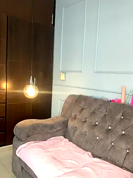 Snapshot of Orianabluee_ chatting on 11.18.25 Orianabluee online show from 11.18.25