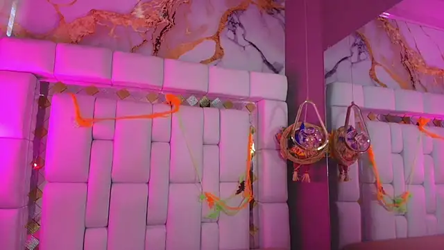 sara lane  online show from 10.29.25