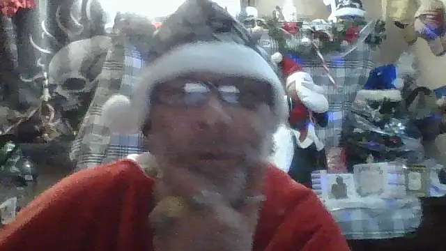 Snapshot of bigdaddyrooster chatting on 12.20.25 bigdaddyrooster online show from 12.20.25