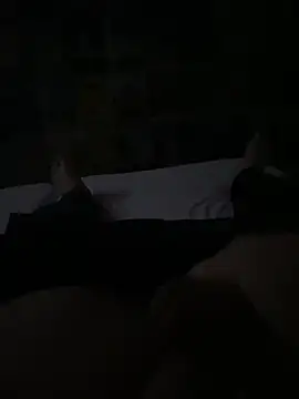 Snapshot of fantomel1986 chatting on 11.30.25 fantomel1986 online show from 11.30.25