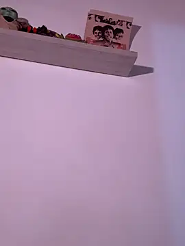 valeriahornier online show from 02.21.26