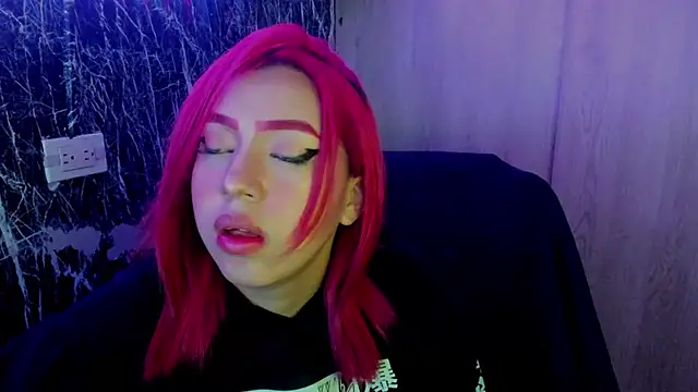 Snapshot of sweetcherryyy_ chatting on 11.06.25 sweetcherryyy online show from 11.06.25