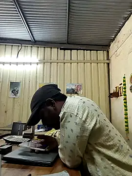 RNlov online show from 11.20.25