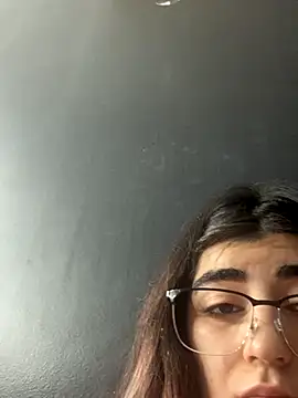 Snapshot of milky_denni chatting on 10.18.25 milky denni online show from 10.18.25