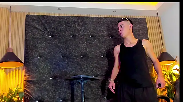 Snapshot of the_fenix_boy chatting on 10.30.25 the fenix boy online show from 10.30.25