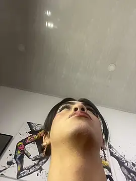 Snapshot of Agattha22 chatting on 10.31.25 Agattha22 online show from 10.31.25