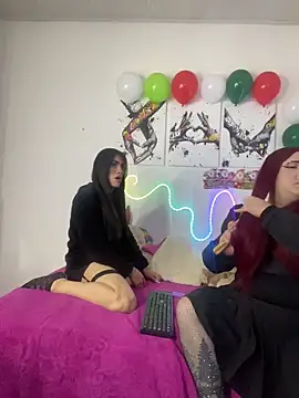 Snapshot of Agattha22 chatting on 12.02.25 Agattha22 online show from 12.02.25