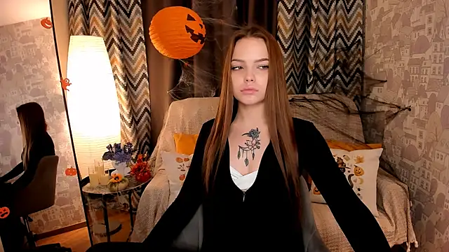 Snapshot of MelissaBell_ chatting on 10.21.25 MelissaBell online show from 10.21.25