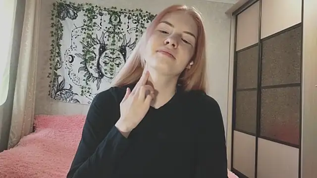 Snapshot of VETT_KITTY chatting on 11.23.25 VETT KITTY online show from 11.23.25