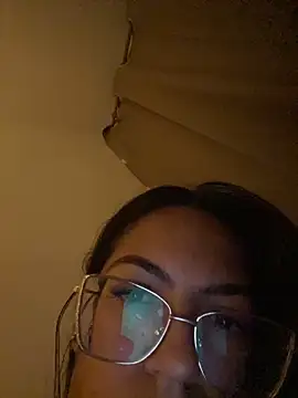 Snapshot of Casal_em_chamas chatting on 10.21.25 Casal em chamas online show from 10.21.25