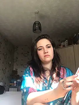 Snapshot of YourFrenchFeliciexo chatting on 04.27.26 YourFrenchFeliciexo online show from 04.27.26