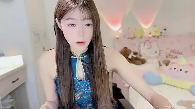 Onecutelittle online show from 11.03.25