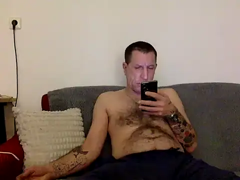 Snapshot of Filip_76 chatting on 11.25.25 Filip 76 online show from 11.25.25
