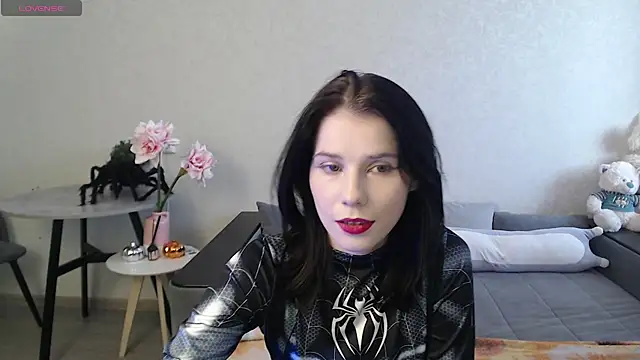 Snapshot of Mell_Hyees chatting on 11.01.25 Mell Hyees online show from 11.01.25