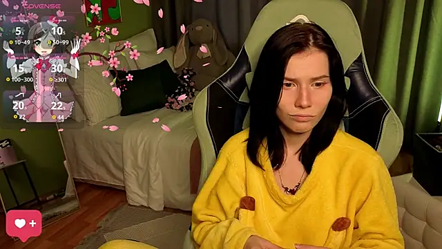 Snapshot of Mell_Hyees chatting on 11.05.25 Mell Hyees online show from 11.05.25