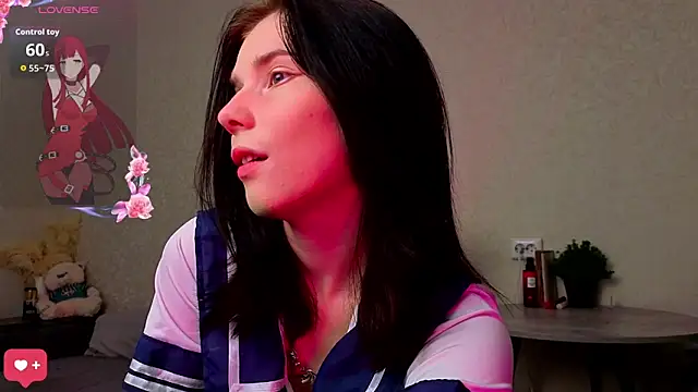 Snapshot of Mell_Hyees chatting on 11.21.25 Mell Hyees online show from 11.21.25