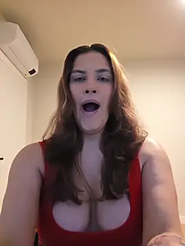 Snapshot of MiaRides19 chatting on 06.15.26 MiaRides19 online show from 06.15.26