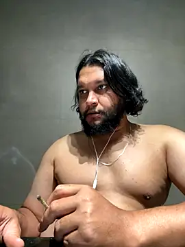 Snapshot of LoboCachorro chatting on 11.14.25 LoboCachorro online show from 11.14.25