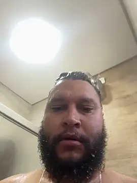 Snapshot of LoboCachorro chatting on 11.18.25 LoboCachorro online show from 11.18.25