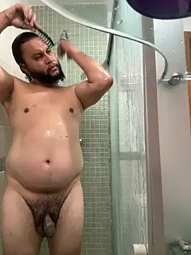 Snapshot of LoboCachorro chatting on 11.23.25 LoboCachorro online show from 11.23.25