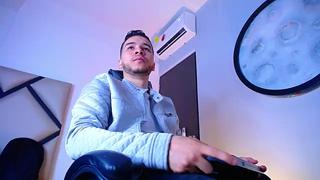 mike 257 online show from 12.05.25