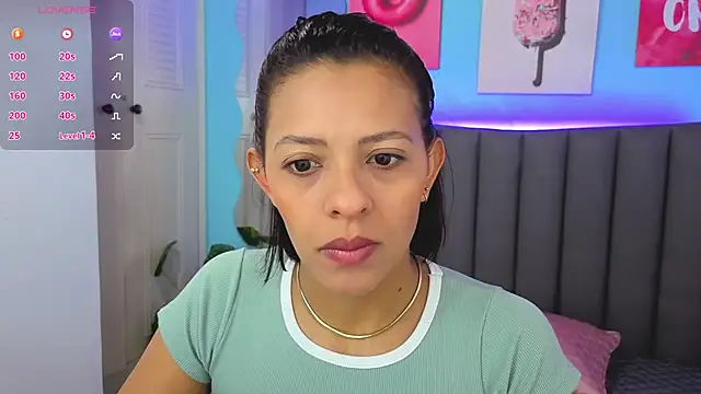 Aria Russo online show from 01.11.26