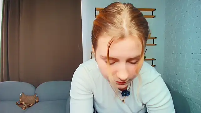 Snapshot of TeganMorenz chatting on 10.27.25 TeganMorenz online show from 10.27.25