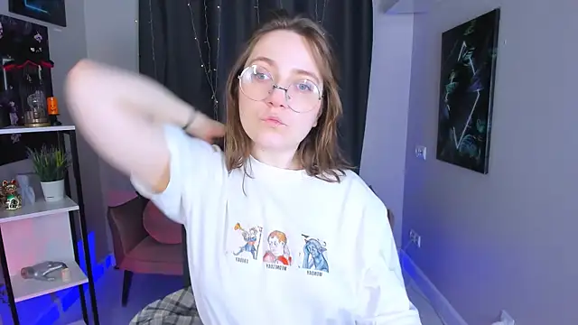 Snapshot of fairy_tara chatting on 11.04.25 fairy tara online show from 11.04.25