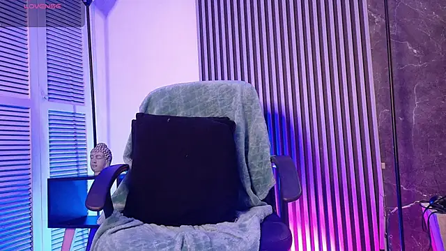 SelenaAbatti  online show from 11.20.25