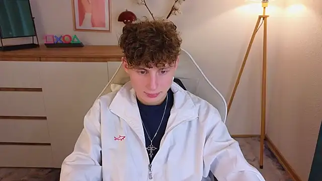 crisp1n online show from 10.19.25