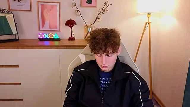 crisp1n online show from 10.21.25